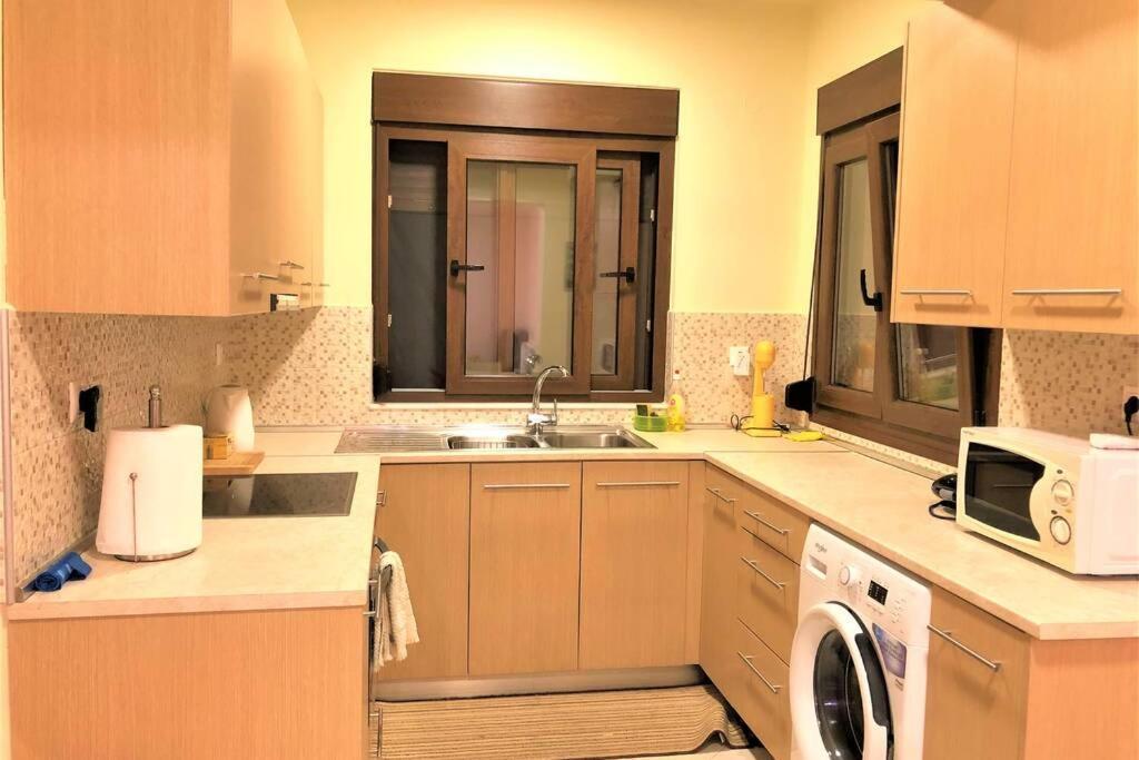 Fiore Di Rodi - Private Pool, Jacuzzi And Barbecue إياليسوس المظهر الخارجي الصورة
