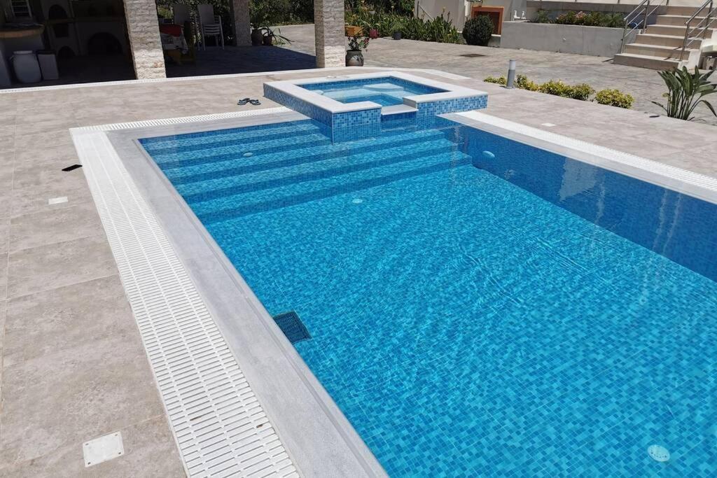 Fiore Di Rodi - Private Pool, Jacuzzi And Barbecue إياليسوس المظهر الخارجي الصورة